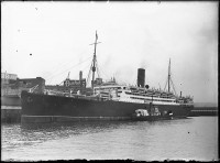 FRANCONIA_at_West_Circular_Quay_in_Sydney_(8266248782).jpg