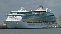 Navigator_of_the_Seas_2014_Galveston_1_(cropped).JPG