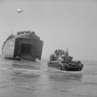 LST-406 photo.jpg