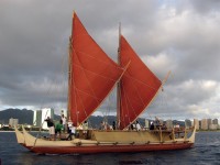 Hokule'aSailing2009.jpg