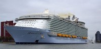 Harmony_of_the_Seas_(ship,_2016)_001.jpg