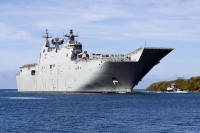 Canberra_arrives_at_Joint_Base_Pearl_Harbor-Hickam_for_RIMPAC_2016.jpg