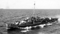 John_C._Butler_(DE-339)_underway_in_the_Pacific_Ocean_on_1_March_1945_(80-G-264041).jpg