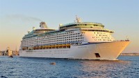 Explorer_of_the_Seas,_Fremantle,_2015_(03).jpg