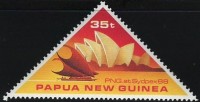 1988 Lakatoi-and-Sydney-Opera-House.jpg