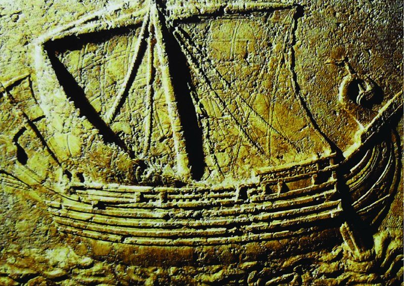 5-A-Phoenician-merchant-ship-from-the-1st-c-CE-on-a-bas-relief-in-the-Beirut-Museum (1).jpg