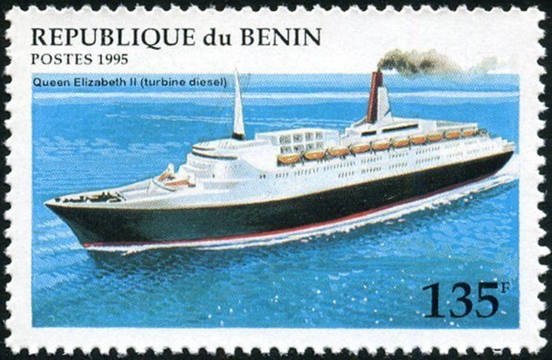 1995 Queen-Elisabeth-II-turbine-diesel (2).jpg