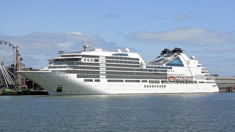 MV_Seabourn_Ovation_photo.jpg
