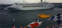 Regal_Princess_at_Port_Everglades.jpg