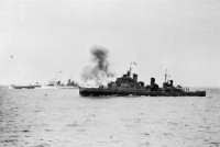 HMS_Glasgow_bombardment.jpg