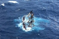 HMS_Bounty_submerged.jpg