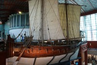 800px-Jewel_of_Muscat,_Maritime_Experiential_Museum_&_Aquarium,_Singapore_-_20120102-02.jpg